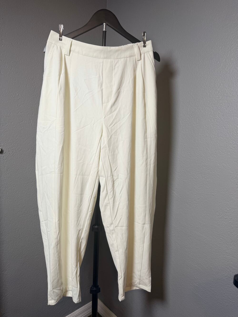Halara Wide Dress Pants - Medium Regular Ivory/Cream